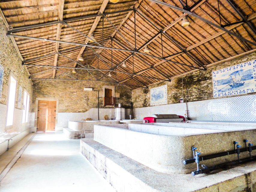 Douro Valley: (Pinhão) Quinta da Foz - Tour&Tasting 5 WINES - A traditional Quinta near Pinhão