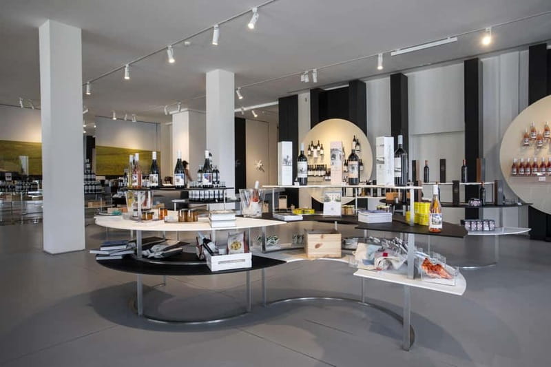 Duca di Salaparuta: Tour of the winery and wine tastings - What the guides add to the hour