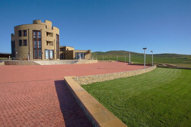 Edoardo Miroglio Private Boutique Winery Tour - Why lunch improves the value