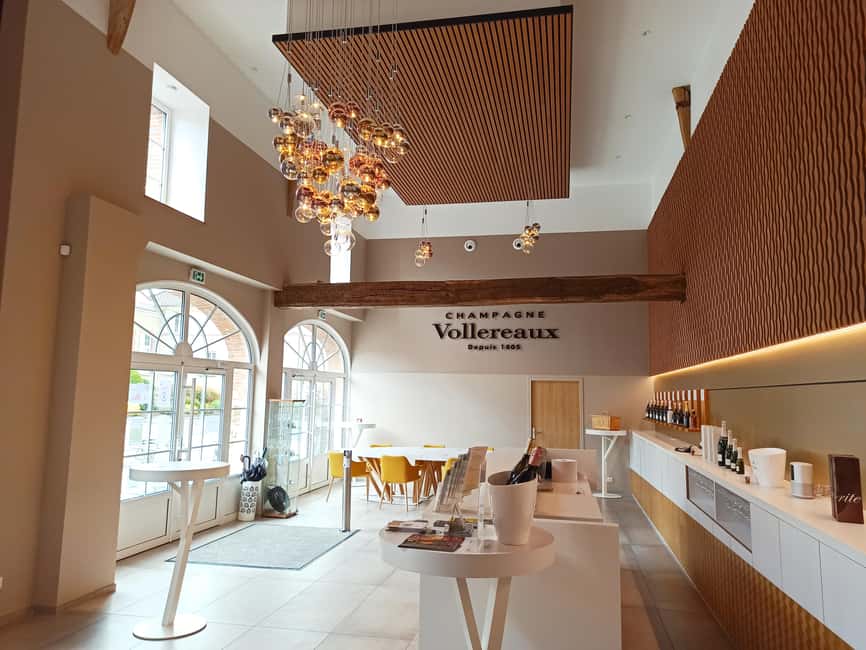 Epernay: Guided Tour of Champagne Cellar with Tastings - Twenty minutes tasting three champagnes