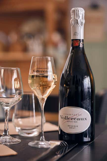 Epernay: Guided Tour of Champagne Cellar with Tastings - Who will get the most from this visit
