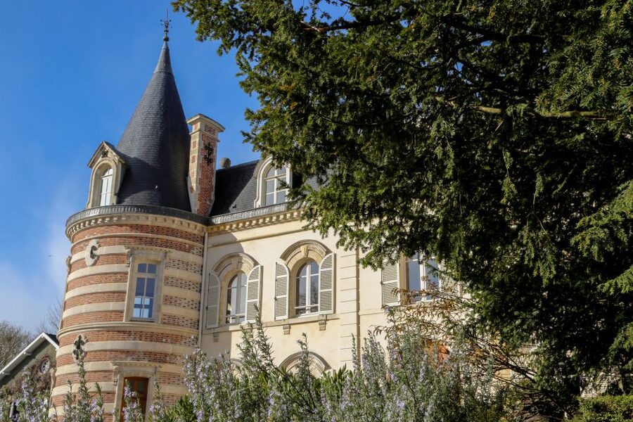 Epernay: Winery and Cellar Tour with Champagne Tasting - Key points at a glance