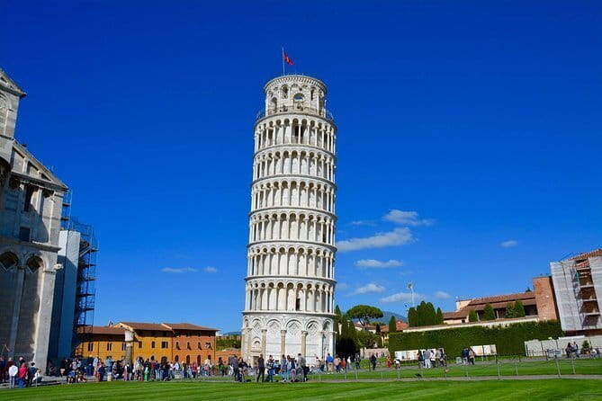 Experience Chianti & Cheese w/ 3 wineries & dairy visit—max 8 pp - The guide and the rhythm between stops