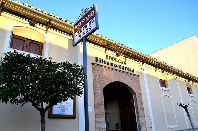 Explore an urban winery and enjoy a Jumilla wine tasting - What makes the tasting useful for beginners