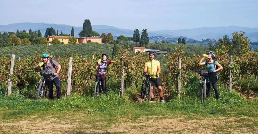 Florence: Chianti E-Bike Tour with Tuscan Lunch & Winery - Guides who shape the day