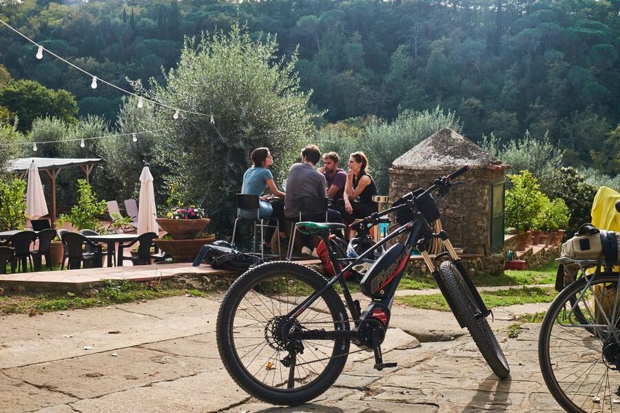 Florence: Chianti E-Bike Tour with Tuscan Lunch & Winery - Who should book this ride