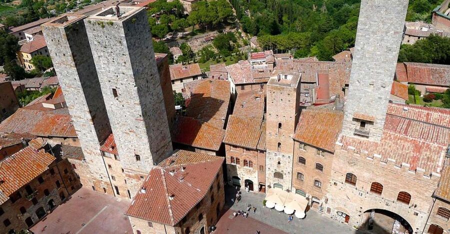 Florence: Chianti Villages, San Gimignano and Winery Tour - San Gimignano and its famous medieval towers
