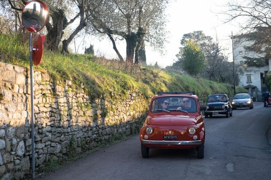 Florence: Private Vintage Fiat500 Countryside & Winery Lunch - Two hilltop viewpoints before the farm