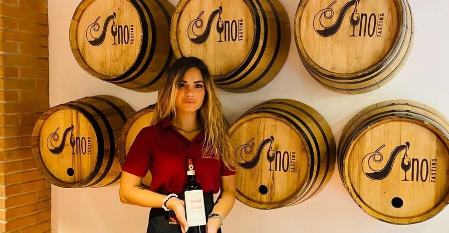 Florence Wine &Food: Taste Tuscan Flavors in Historic Cellar - Choosing three glasses or six