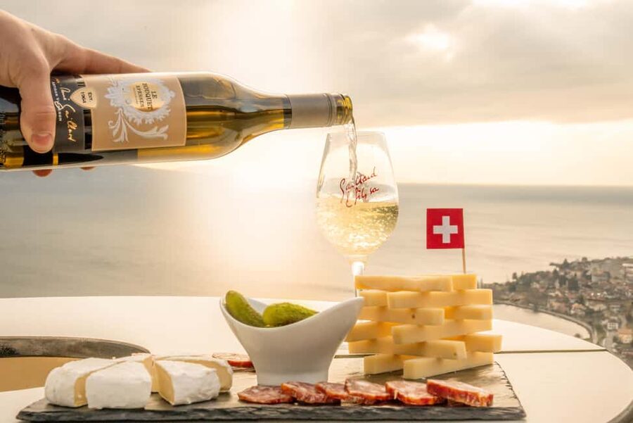 Fondue in the heart of the Lavaux vineyard - Service can shape the experience