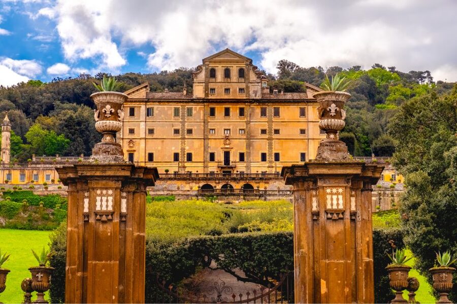 Frascati Private Tour w/ Lunch & Wine Tasting in a Vineyard - Three Wines and Two Ways to Eat