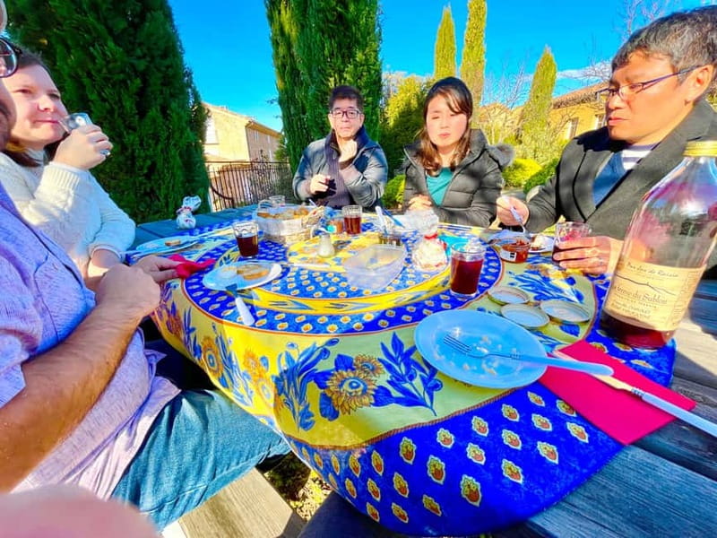 From Avignon: Wine Tour with Visit to Châteauneuf du Pape - Choosing the right departure and season