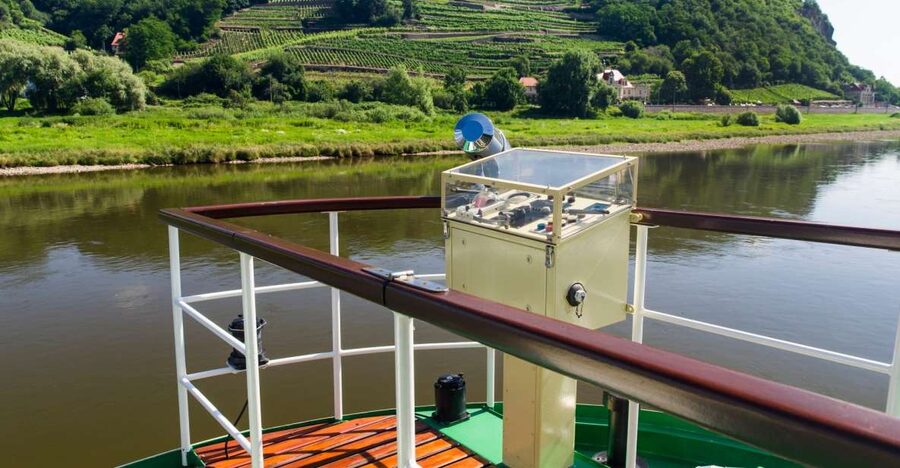 From Dresden: Saxon Wine Route Steamer Day Cruise - Dresden to Radebeul: the day begins on open water