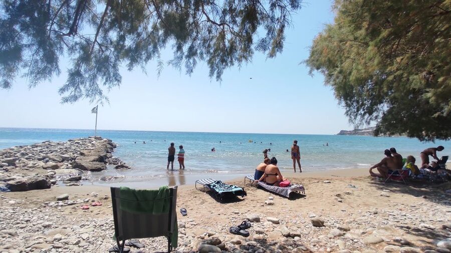 From Heraklion: Matala Beach - Caves & winery Full Day tour - Language, pace, and practical comfort