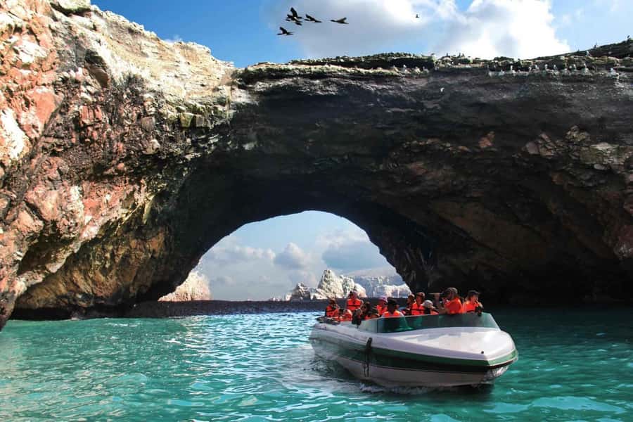 From Lima: Ballestas Islands, Huacachina and Wine Route Trip - The early ride from Lima to Paracas