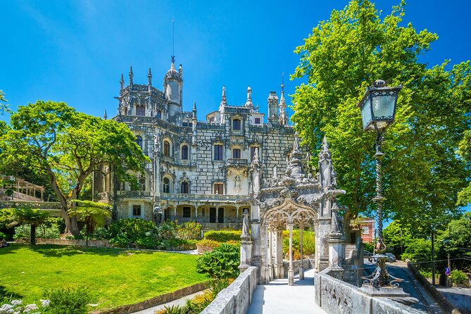 From Lisbon: Sintra & Regaleira w/tickets - Small Group Tour - What the small minivan changes