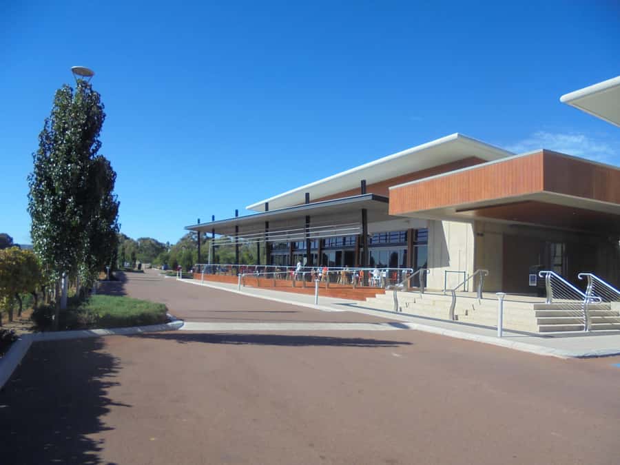 From Perth: Swan Valley Winery & Brewery Day Tour With Lunch - Four wineries, four chances to compare