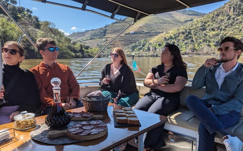 From Porto: Tastings at 2 Wineries, Chef's Lunch & Boat Tour - Why this Douro Valley day works so well