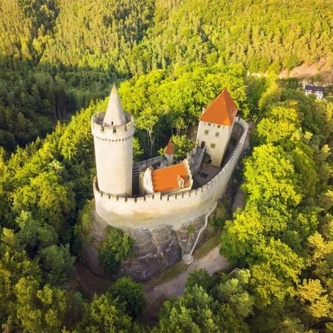 From Prague to the Vineyards: Wine & Gastronomy Tour - Kokorin Castle and the final uphill walk