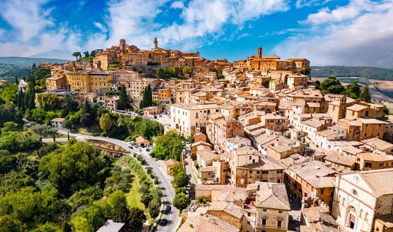 From Roma: Montepulciano and Montalcino, on the Wine Routes - Leaving Rome for Montepulciano wine country
