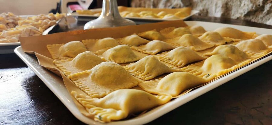 From Rome: Pasta Masterclass & Wine Tour in the Vineyard - Why this farmhouse trip makes a good Rome break