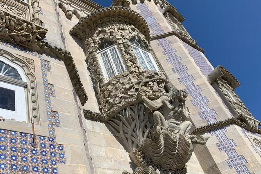 Full-day tour to Sintra with a visit to Pena Palace and Quinta da Regaleira - What your guide adds to the experience
