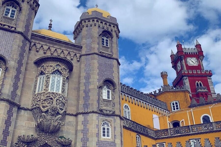 Full-day tour to Sintra with a visit to Pena Palace and Quinta da Regaleira - Quinta da Regaleira and its mysterious gardens