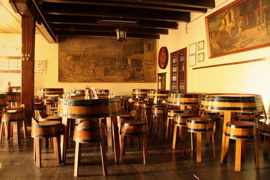 Funchal: H.M. Borges Winery Guided Tour with Wine Tasting - Practical timing and guide tips