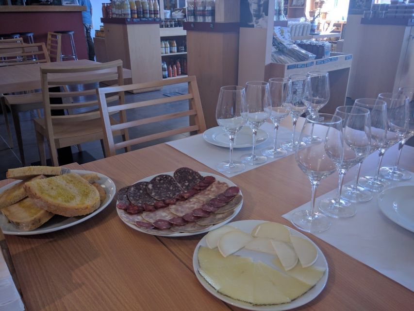 Girona: Local Wineries Tour with Breakfast and Wine Tasting - Empordalia: breakfast, local products, and six wines