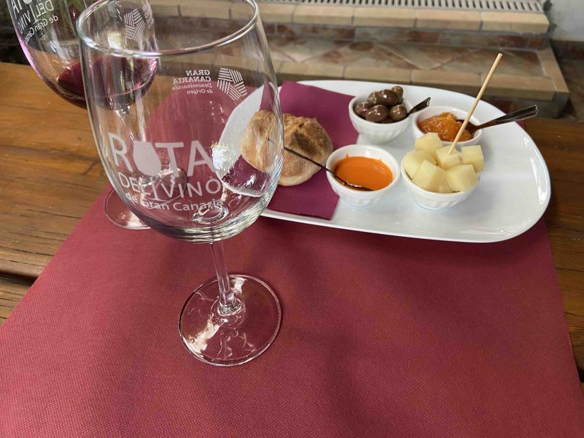 Gran Canaria: Best Wineries and Views Tour - Bandama Caldera and the first big view
