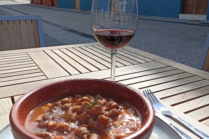 Gran Canaria Premium Tour: Volcanoes and Wine for cruisers - Caldera de los Marteles and volcanic farmland
