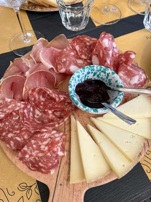 Greve in Chianti: Wine tasting and visit to our small winery - Pecorino and Tuscan Cold Cuts at the Table