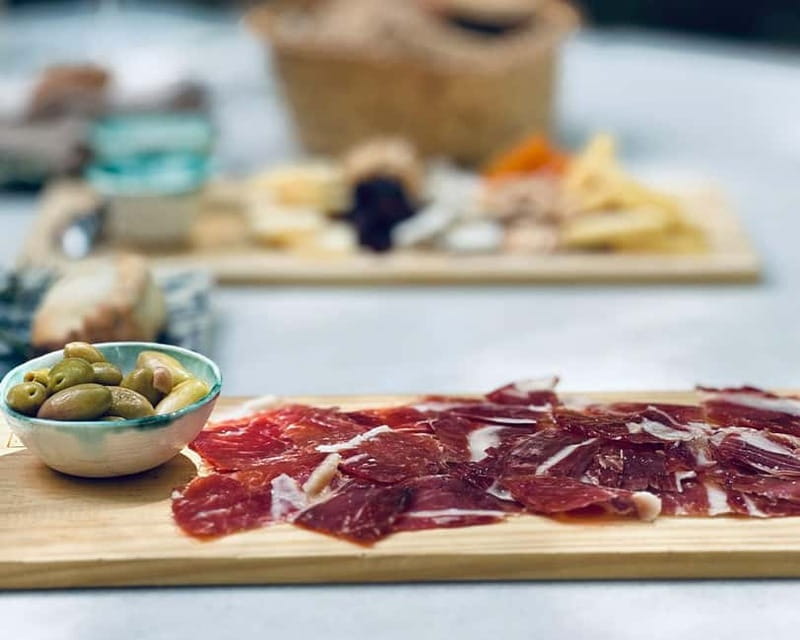 HISTORICAL BODEGA TOUR AND WINE TASTING - Booking details worth checking before you go