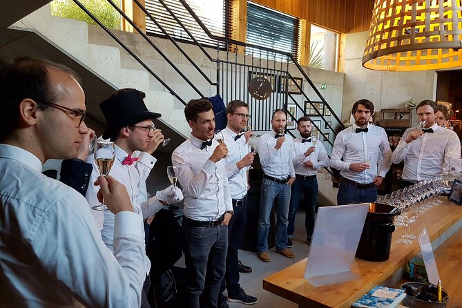Immersive winery visit, tasting and picnic cart - Five wines, with a practical tasting format