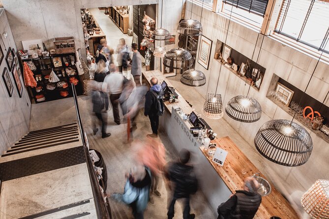 Immersive winery visit, tasting and picnic cart - The picnic basket is more substantial than a snack
