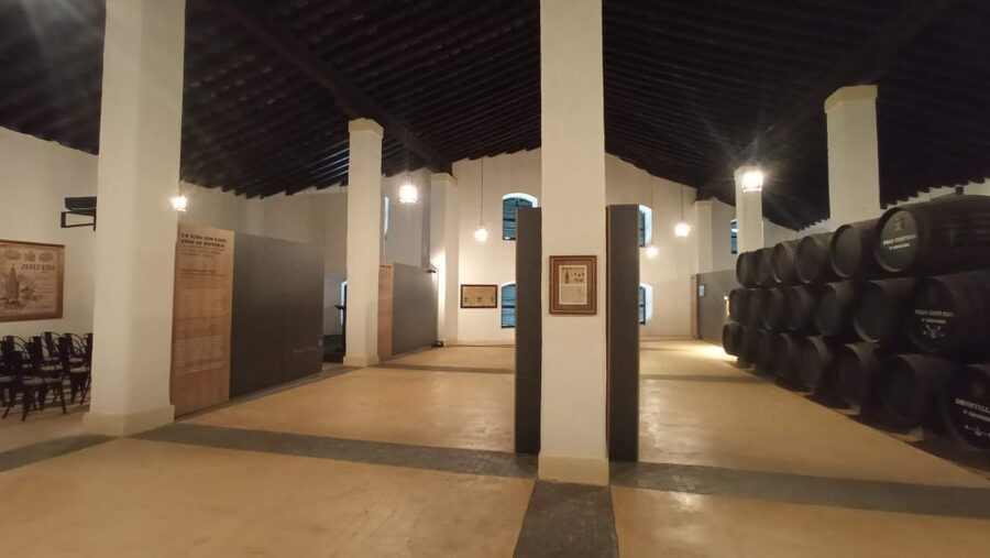 Jerez de la Frontera: Sherry Winery Tour with Tasting - Four wines in the final tasting