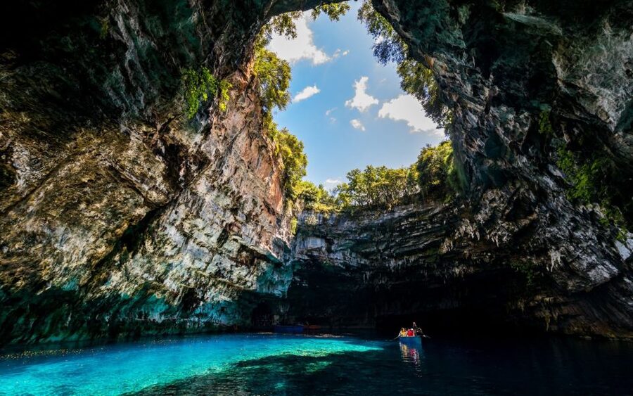 Kefalonia Highlights Robola Winery, Melissani & Fiscardo - Why this route works for a first day on Kefalonia