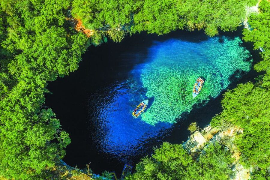 Kefalonia Highlights Robola Winery, Melissani & Fiscardo - Agios Gerasimos and the island’s spiritual center