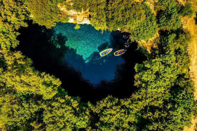 Kefalonia Highlights: Robola Winery, Melissani Lake & Fiscardo - A full day across Kefalonia, from Robola to Fiscardo