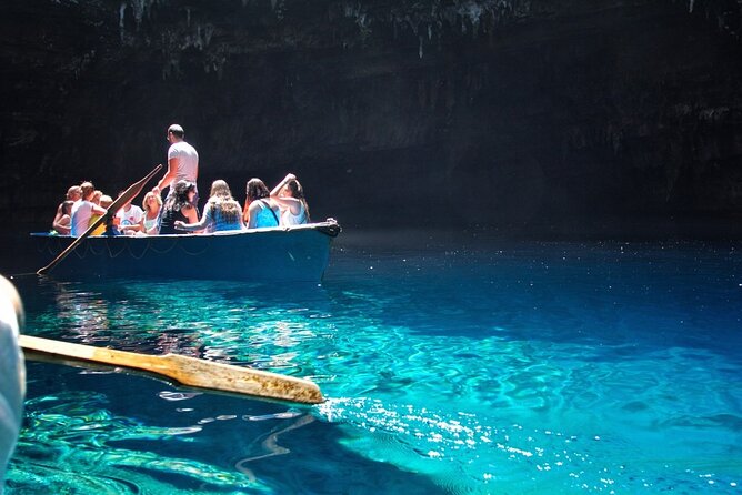 Kefalonia Highlights: Robola Winery, Melissani Lake & Fiscardo - Orealios and the taste of Robola wine