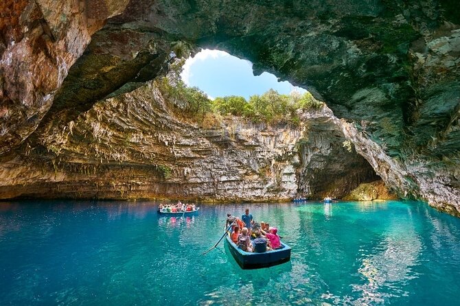 Kefalonia Highlights: Robola Winery, Melissani Lake & Fiscardo - Drogarati Cave and the island beneath your feet