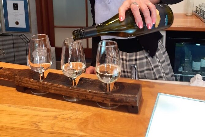 Kumeu Winery Boutique Tour with Gourmet Lunch from Auckland - Why Kumeu works so well for a short Auckland outing