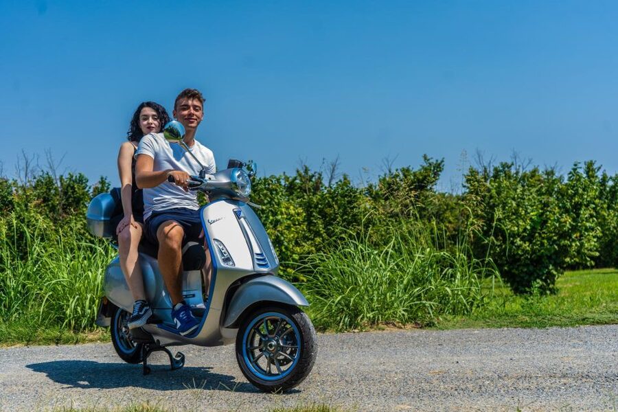 LANGHE : Vespa Tour to the Wine Region of Barolo - Who will enjoy this Vespa day most