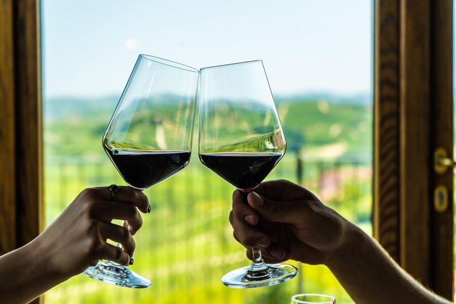 LANGHE : Vespa Tour to the Wine Region of Barolo - La Morra, your first hill-town pause