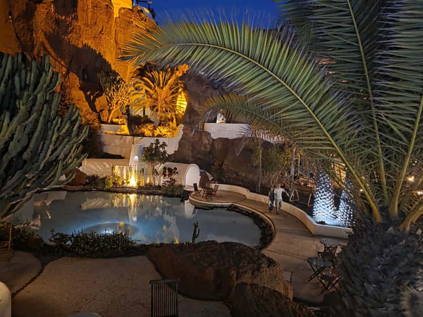 Lanzarote: Evening Tapas, Winery & Lagomar Experience - Guides make the difference