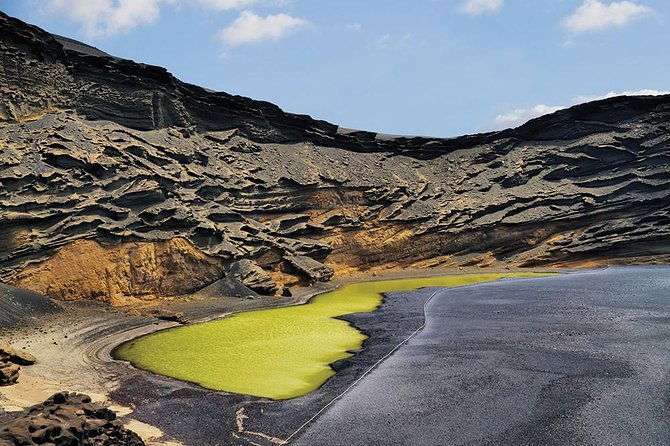 Lanzarote Volcano and Wine Region Tour from Fuerteventura - Who should book this Lanzarote day trip