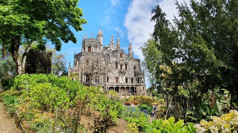 Lisbon: Sintra, Roca, Pena Palace, Quinta Regaleira passby - What the $71 price includes