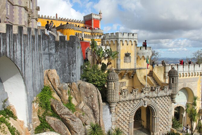 Lisbon: Sintra Town,Pena Palace, Moorish Castle& Quinta Regaleira - What to arrange before the morning pickup