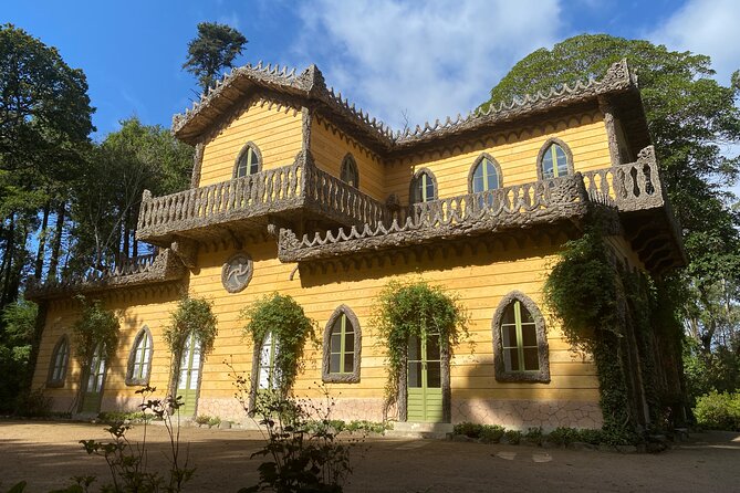 Lisbon to Sintra Pena & Regaleira guided tour in 8pax group - Cascais and Estoril for a seaside finish
