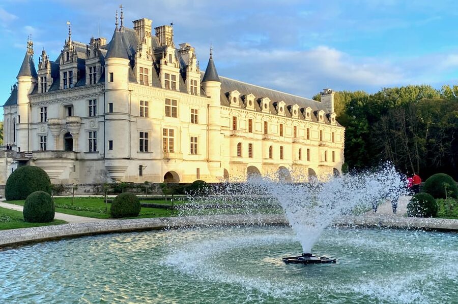 Loire Valley Royal Castles Small Group Day Trip from Paris - Amboise, royal power, and Leonardo’s final resting place